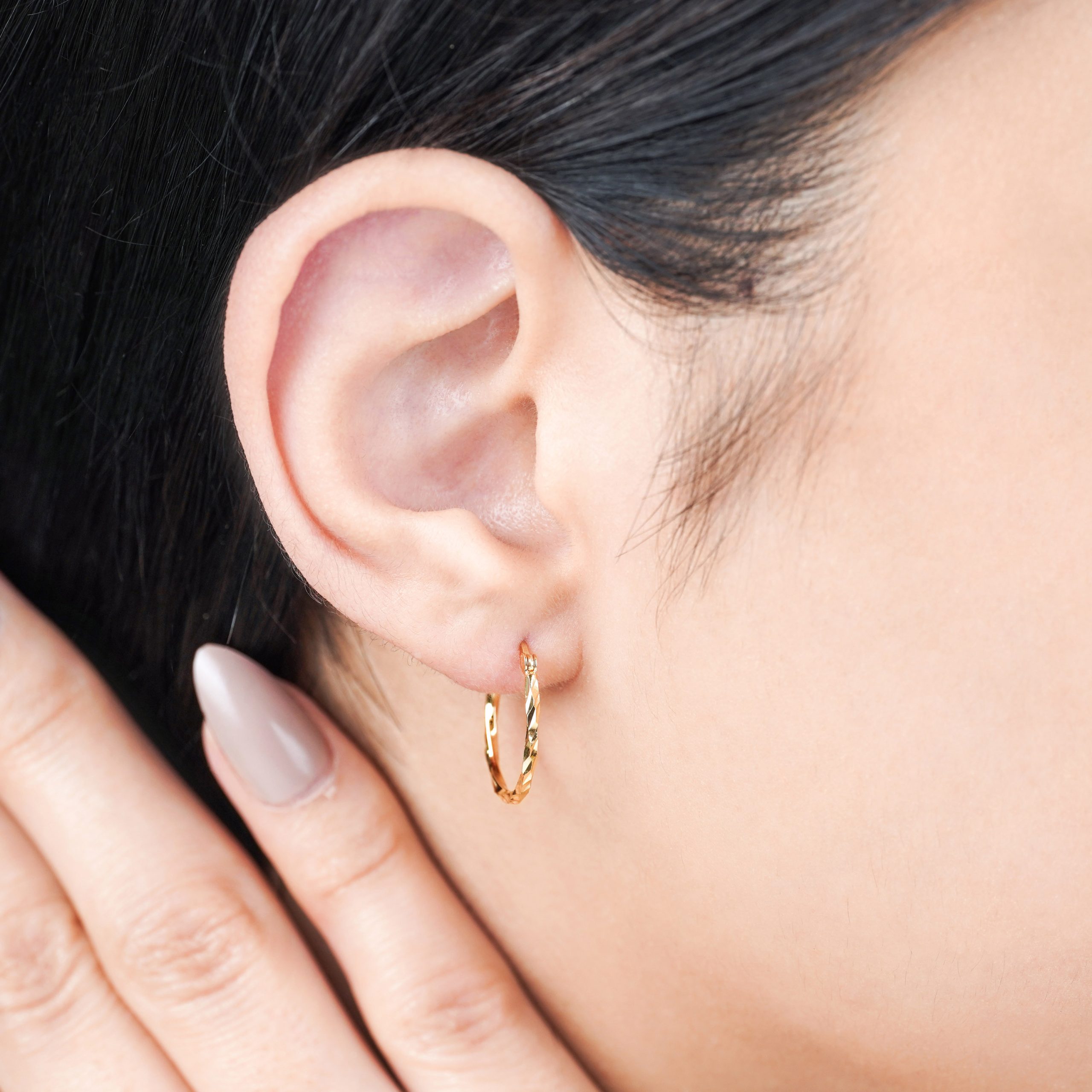 18k Gold Circle-Shaped Earrings | Hoops Collection - Image 2