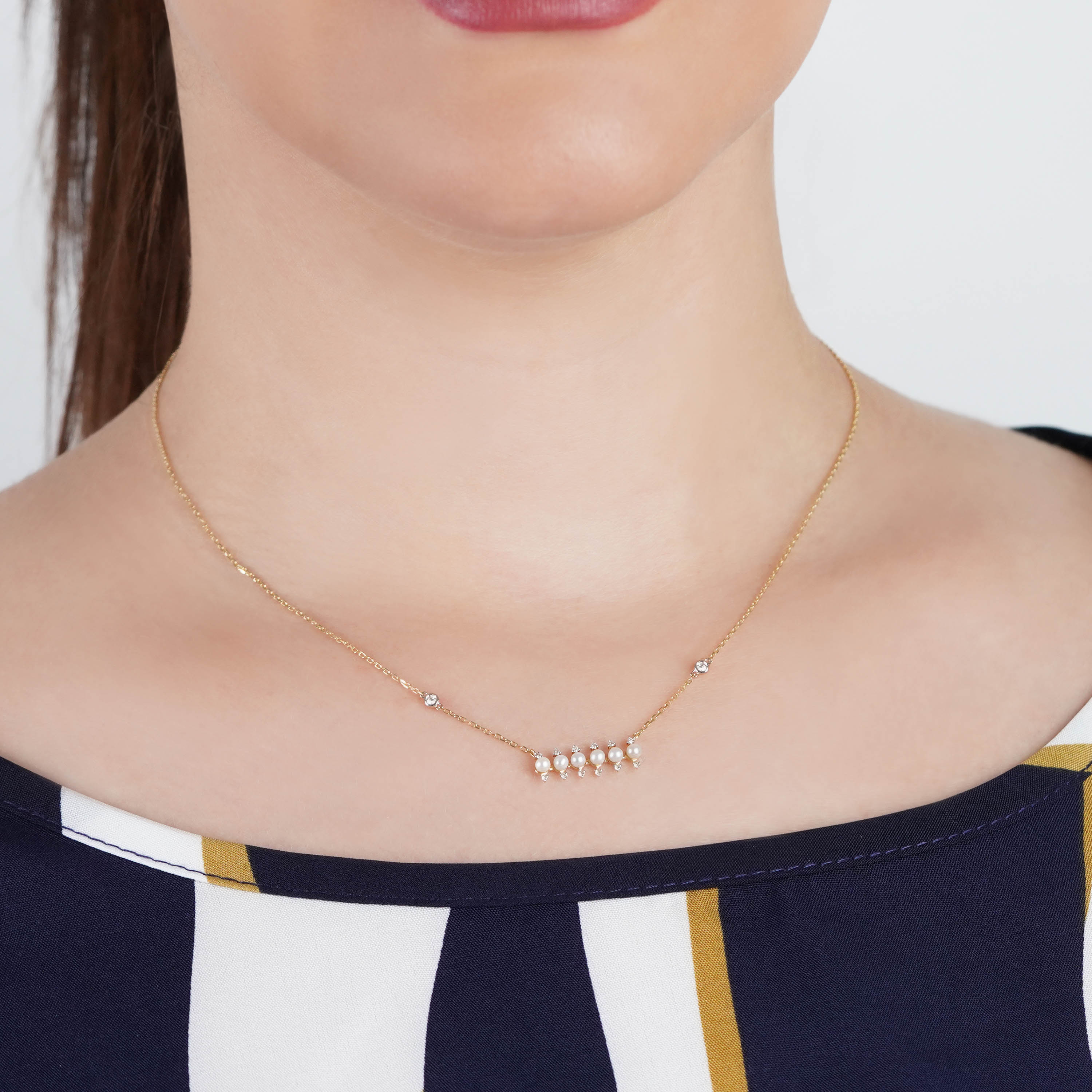 18k Yellow Gold Necklace with Pearl and Natural Diamonds From Danah Diamond Collection