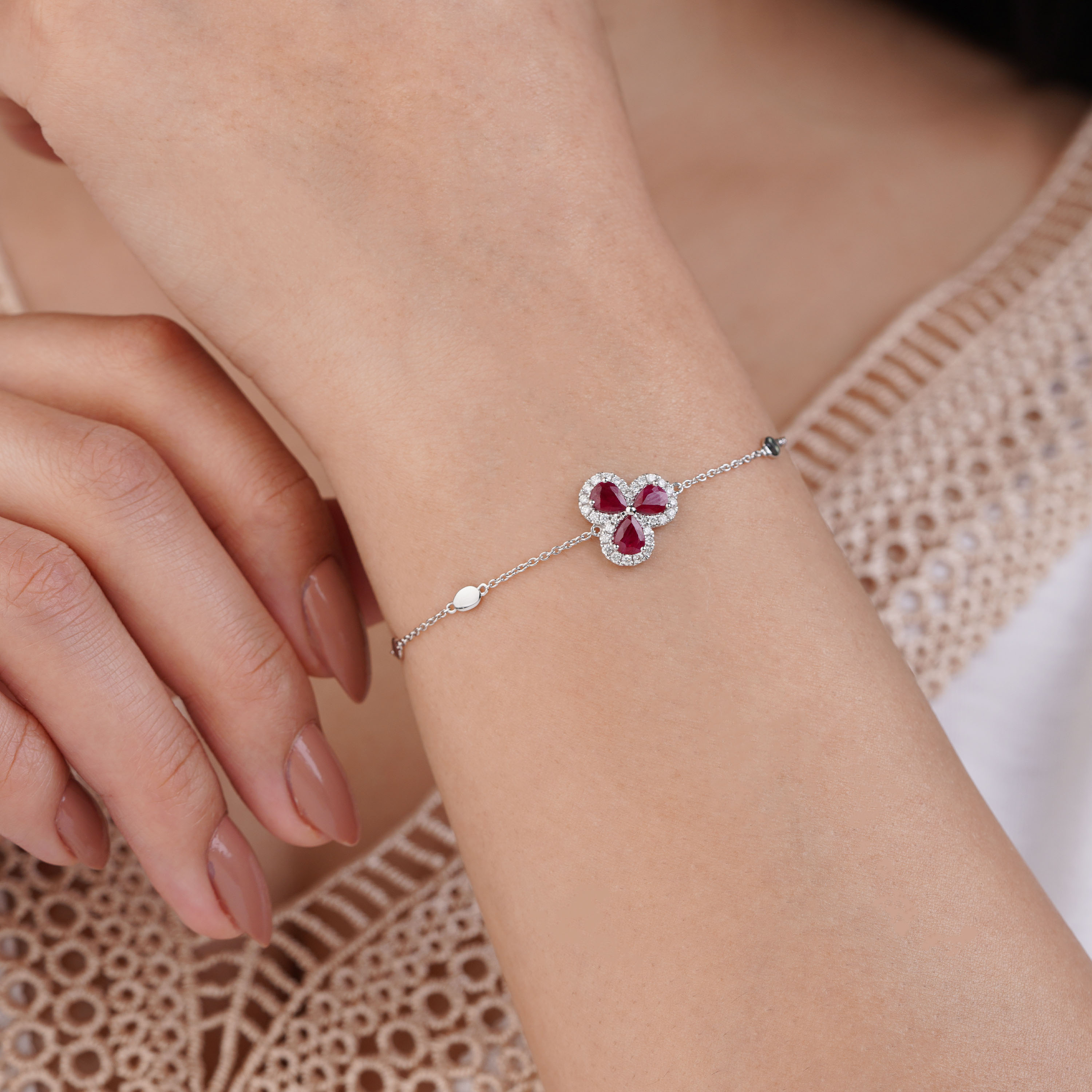18k White Gold Bracelet with Diamonds and Ruby Stones from Colori Collection
