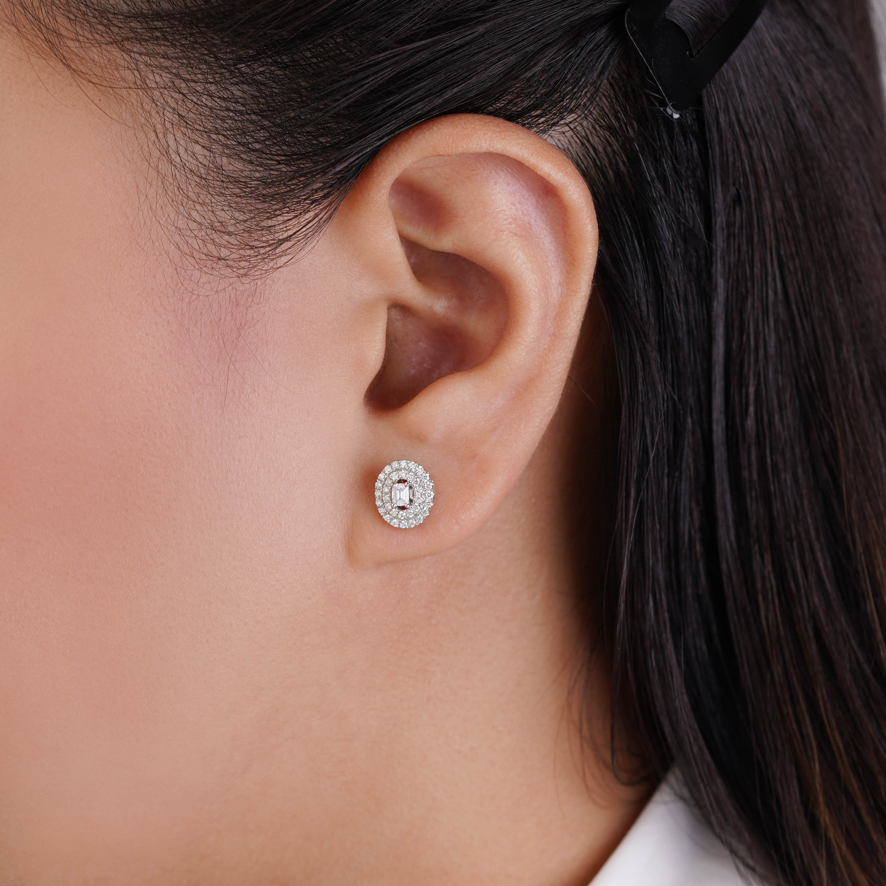 18k White Gold Diamond Stud Earrings - Carre Collection