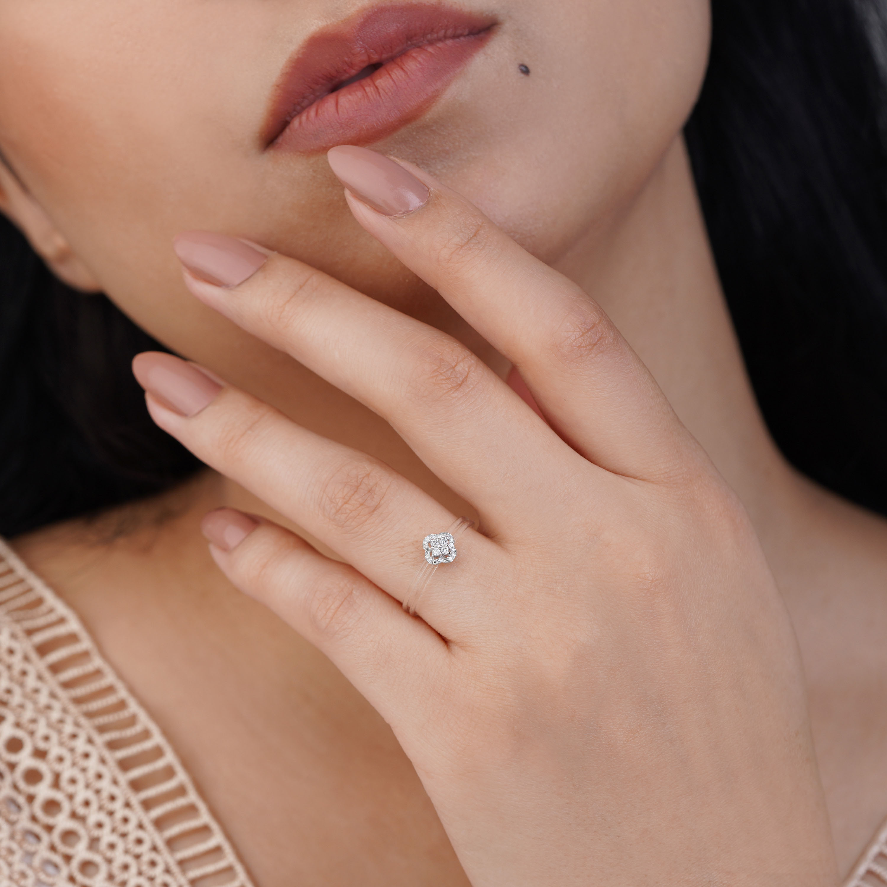 Fish Thread Design Ring in 18K White Gold – Float Collection