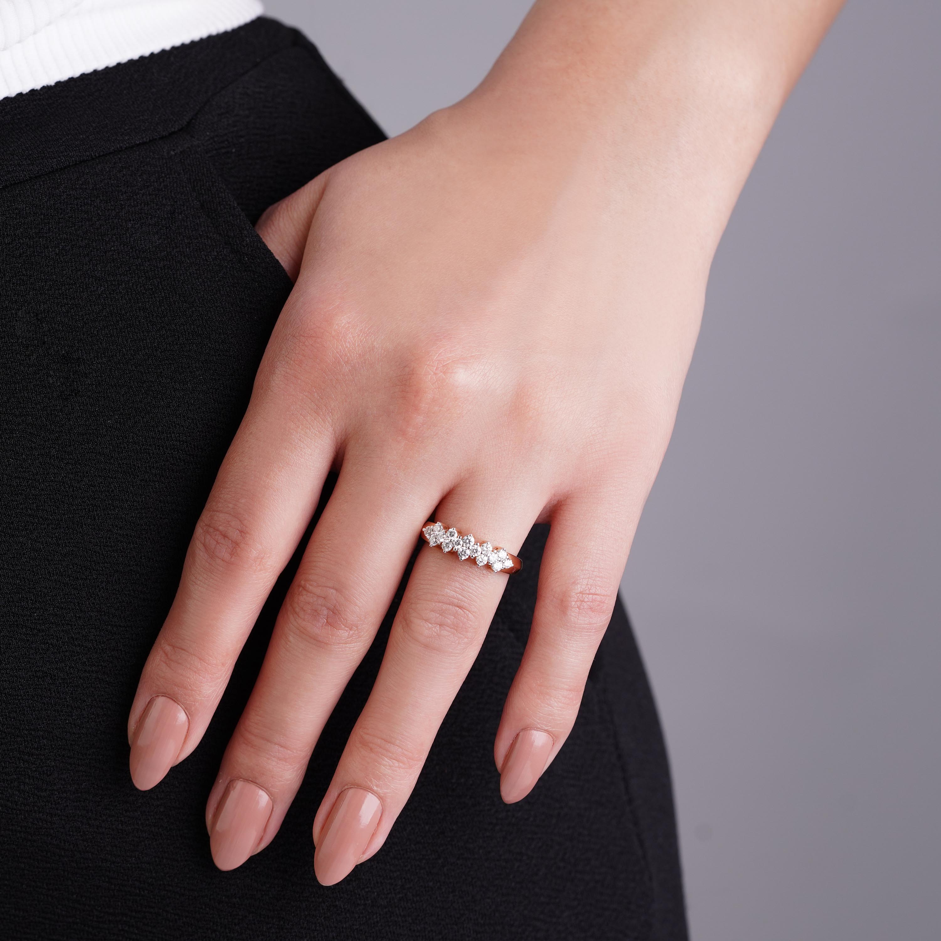 Elegant 18K Rose Gold Ring Adorned with Diamonds – Scala Collection