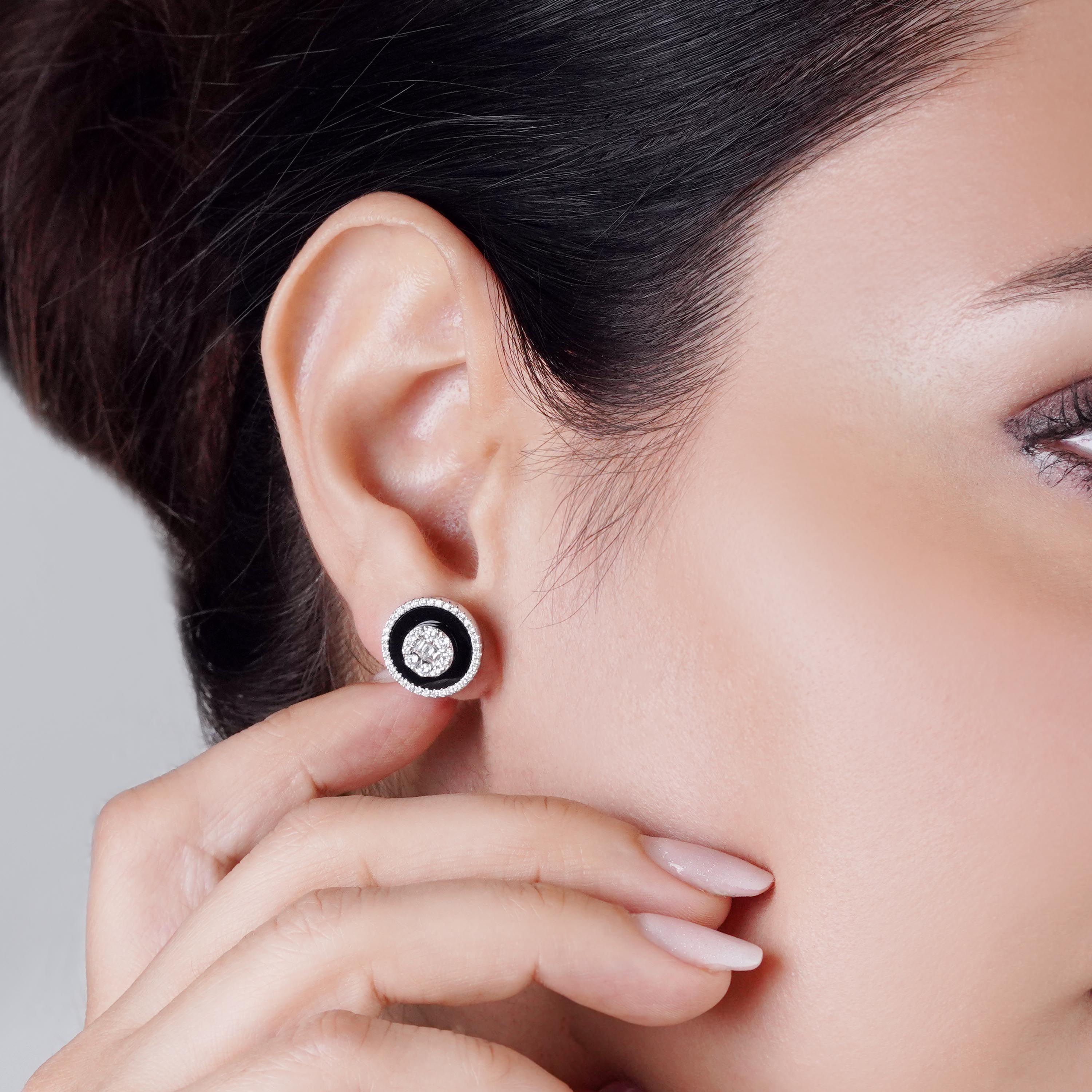 Elegant 18K White Gold Earrings with Diamonds & Onyx – Mosaic Collection