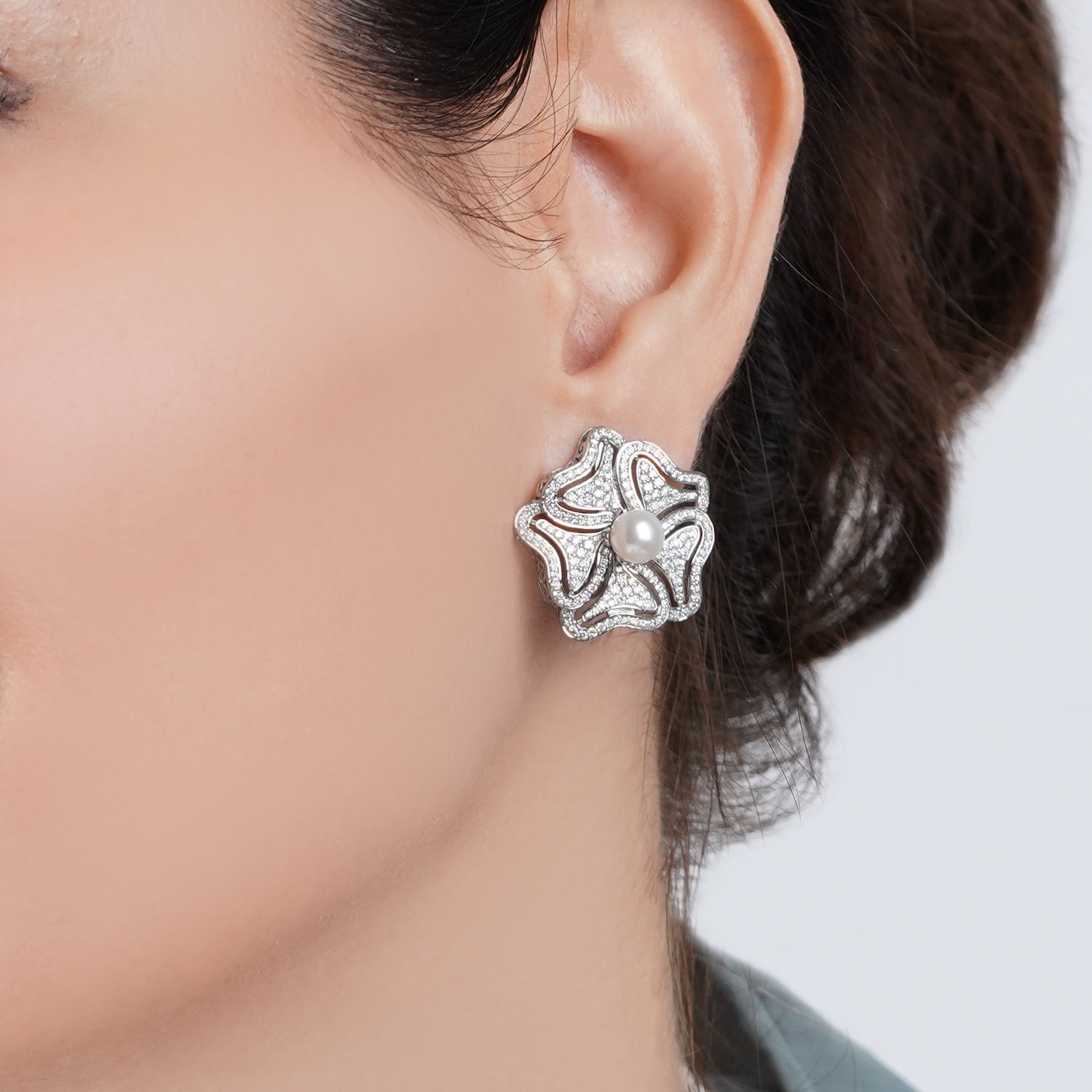 Elegant 18K White Gold Pearl & Diamond Earrings – Danah Collection