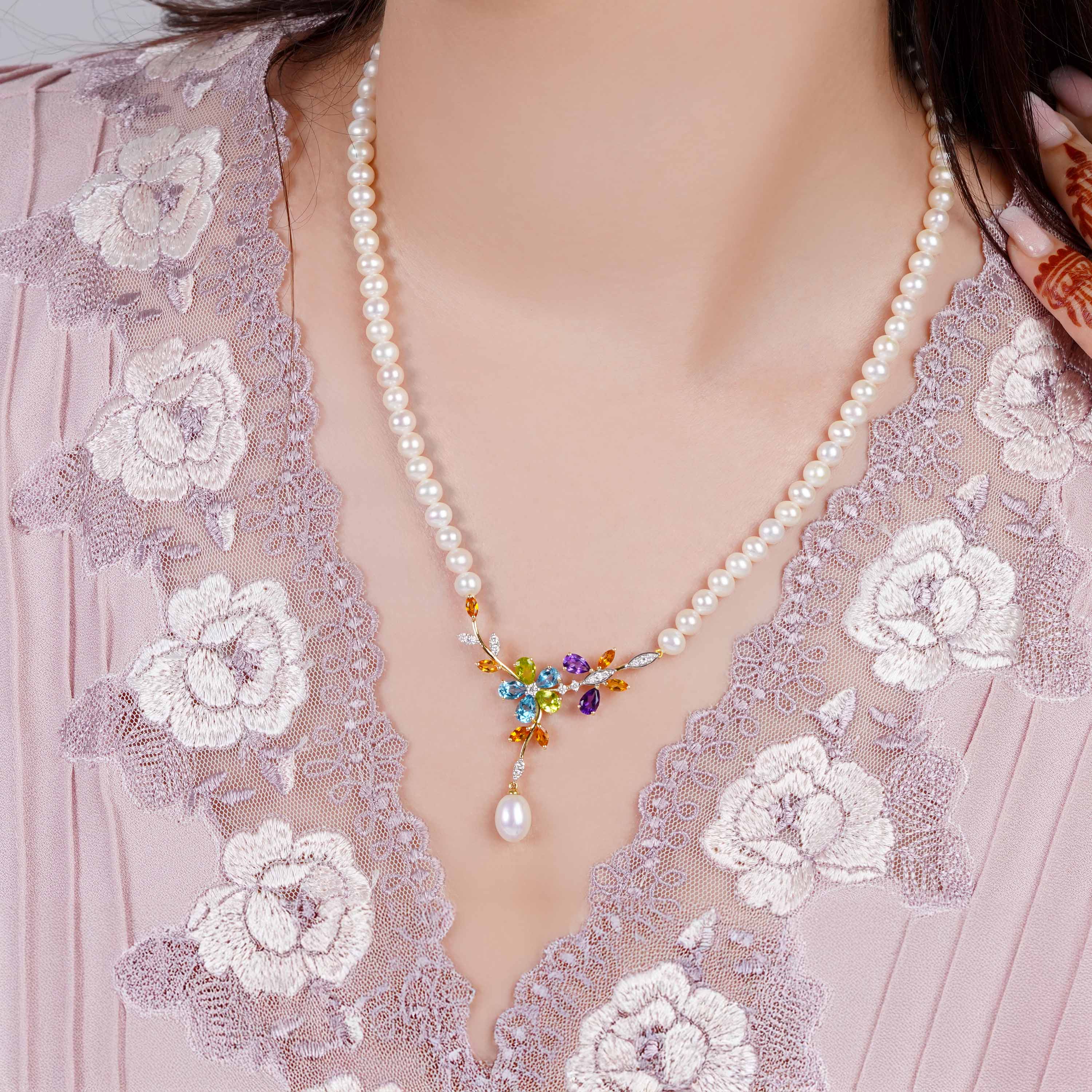 18K Yellow Gold Pearl Necklace with Diamond Flower Pendant – Danah Photopendant Collection