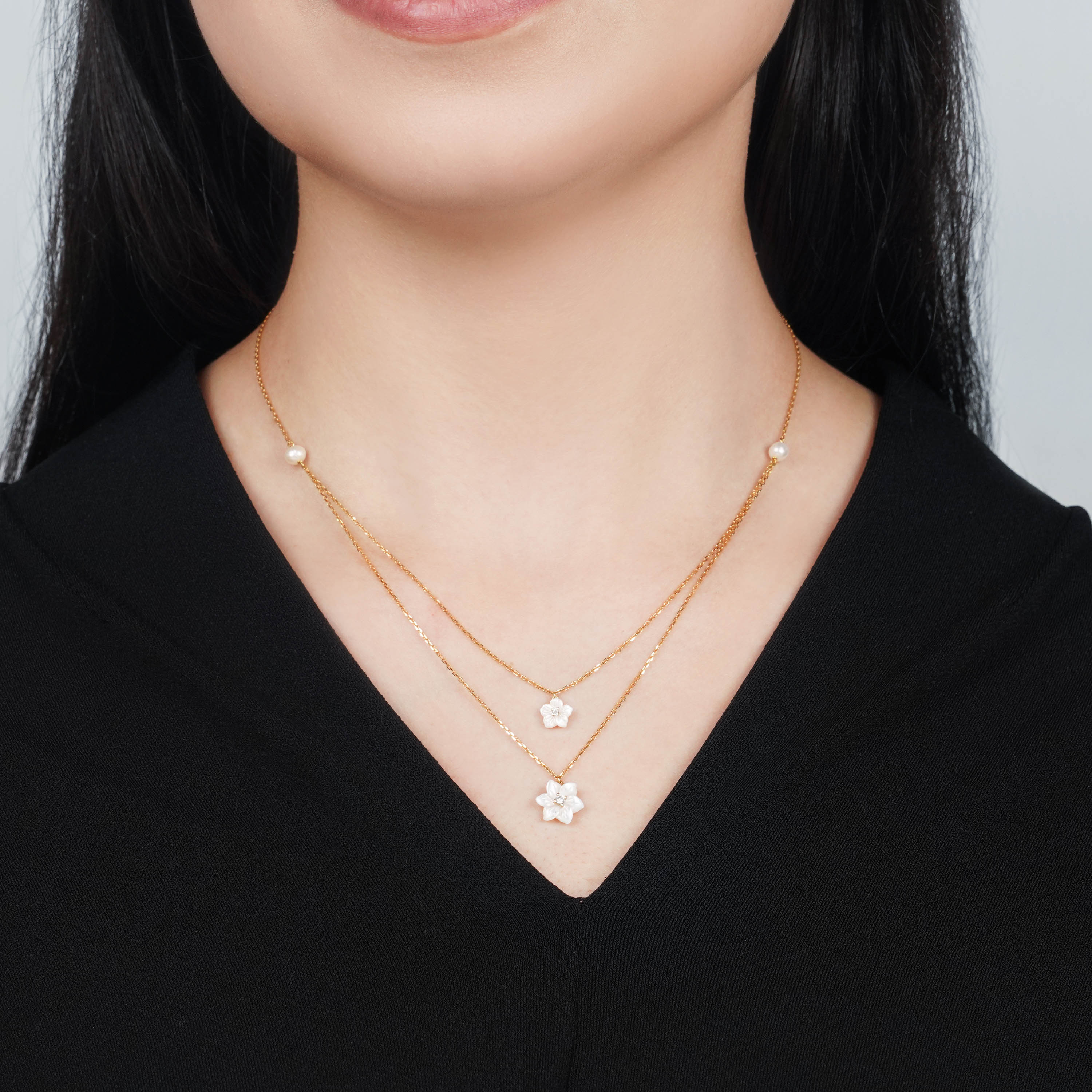 18K Yellow Gold 2-Layer Necklace with Mother of Pearl Flowers & Zircon – Worood Collection