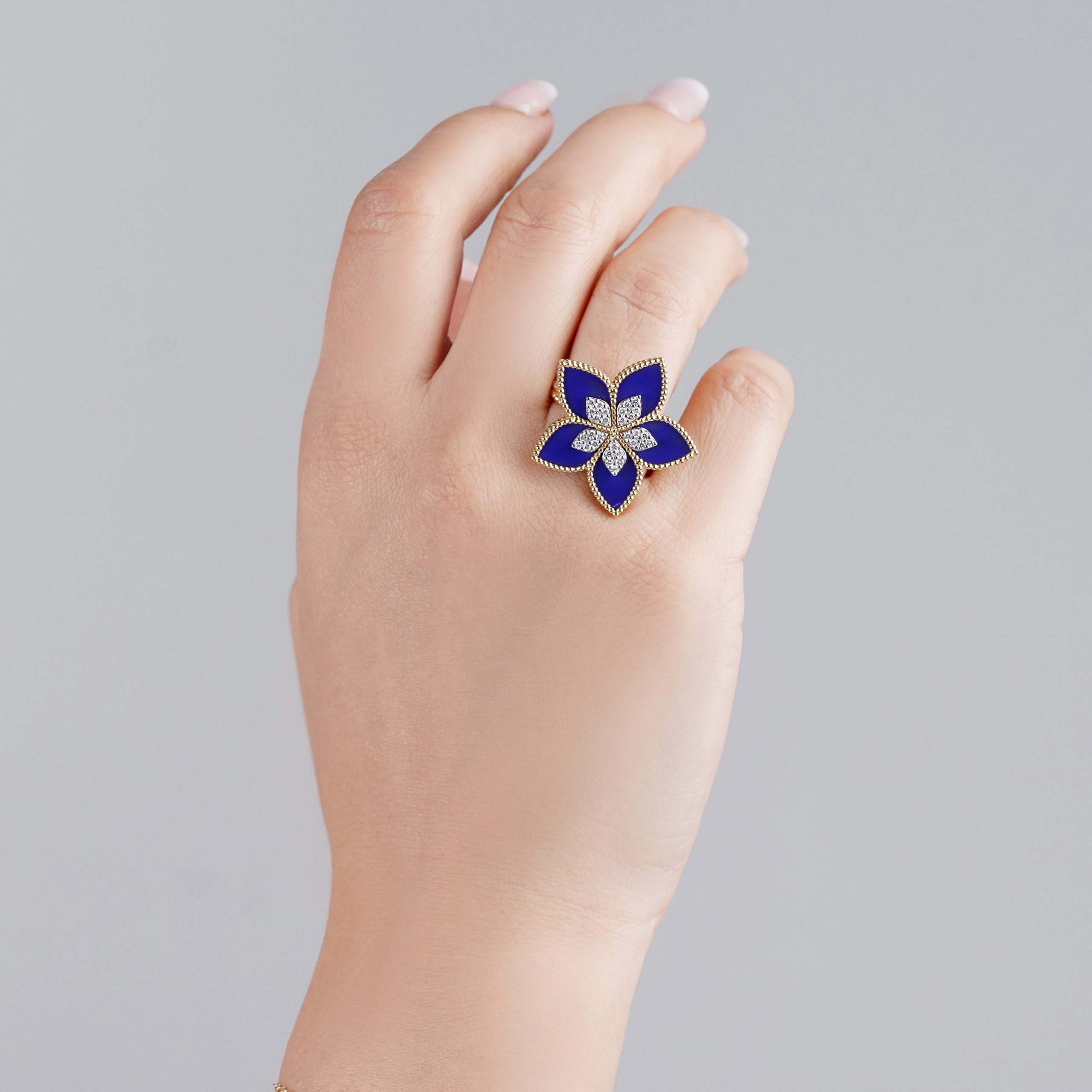 Floral Design Ring in 18K Yellow Gold with Diamonds and Lapis Lazuli | Fortuna Diamond Collection - Image 2